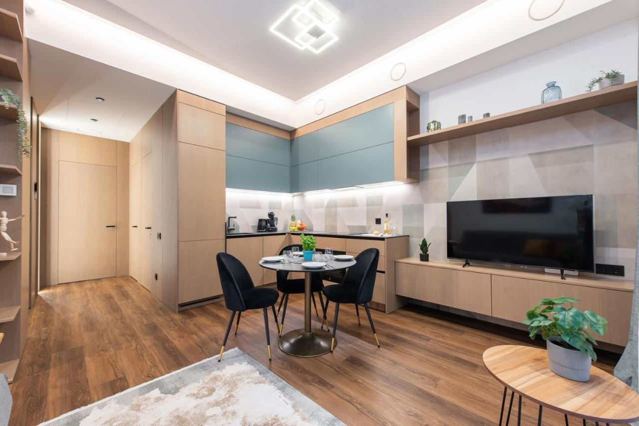 Cohost I New Basteja Life Apartments W-Garage Prkg & Self Check-In Vilnius Ngoại thất bức ảnh